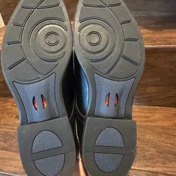 NEW Van Heusen Black Oxford Dress Shoes - Picture 6 of 6